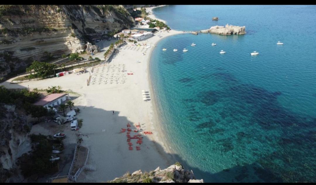Santa Venere Apartments "Parcheggio Privato Moto-Auto" Ricarica Auto Elettriche Tropea Εξωτερικό φωτογραφία